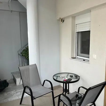 Comfort Nikopoli With 2 Bedrooms アパート テッサロニキ