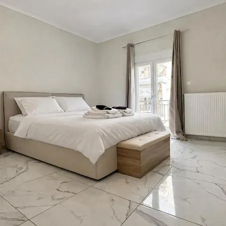 Elegant And Cozy Escape In Nikopoli Soluň