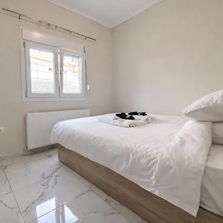 Elegant And Cozy Escape In Nikopoli Apartmán