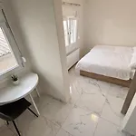 Elegant And Cozy Escape In Nikopoli Apartament *