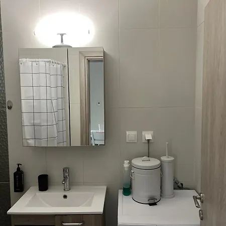 Elegant And Cozy Escape In Nikopoli شقة